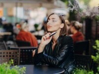 (P) Vape shop și impactul asupra dinamicii obiceiurilor sociale