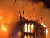 Incendiu de proporții în Amsterdam, de Revelion. O biserică istorică a fost mistuită de flăcări