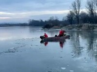 Tragedie pe râul Olt. Un tânăr a murit după ce a căzut în apa înghețată. El era la pescuit cu tatăl lui