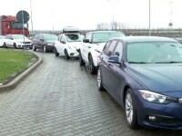 Aglomerație pe autostrada A1, la ieșire din țară. Românii și-au umplut portbagajele și au plecat la muncă, în străinătate