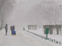 Ninsorile și lapovița se extind în mare parte din țară. Cod galben și portocaliu emis de meteorologi