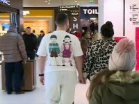 Reducerile de început de an readuc românii în magazine. La haine, promoțiile ajung până la 60%