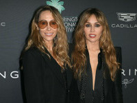 Miley Cyrus și mama ei au strălucit la Festivalul de Film de la Palm Springs. Cele două seamănă izbitor. GALERIE FOTO