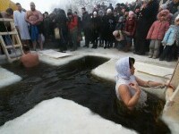 De ce se udă Ionii de Sfântul Ioan Botezătorul. Originea unei tradiții vechi și alte obiceiuri din această zi