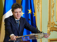 Nicușor Dan a rămas blocat la Paris. Aeronava președintelui nu a mai decolat din cauza vremii severe