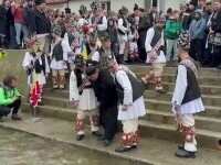 Ce fac localnicii din Tălmăcel de Sf. Ioan ca să le meargă bine în 2026. Obicei vechi de 100 de ani