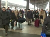 Trenurile au revenit pline cu turiști, în București. Priveliștea dezolantă din Gara de Nord