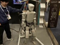 Invazie de roboți la CES 2026, în Las Vegas. Spectaculoși, dar încă stângaci și dependenți de oameni