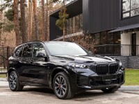 Un bărbat a înscenat furtul unui BMW X5 la Iași pentru a încasa asigurarea de 30.000 euro, dar cheia mașinii l-a dat de gol