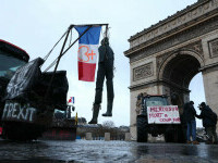 Proteste masive în Franța. Fermierii au „paralizat” Parisul, nemulțumiți de acordul comercial Mercosur: „Suntem disperați”