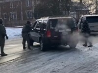 The Guardian: Casa Albă dezlănțuie un torent de neadevăruri după ce o femeie a fost împușcată mortal de ICE | VIDEO