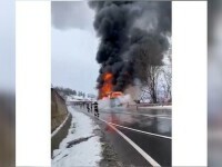Momente de panică în județul Mureș. Un autocar în care erau aproape 50 de oameni a luat foc