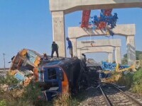 O macara s-a prăbușit pentru un tren de călători în Thailanda. Cel puțin 29 de morți și zeci de răniți