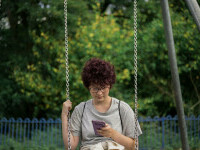 INSP avertizează: timpul excesiv petrecut online afectează grav sănătatea mintală a copiilor. E mai rău ca-n pandemie