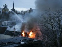 Explozie puternică urmată de un incendiu de amploare, în centrul orașului Utrecht. Sunt cel puțin patru răniți