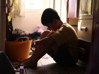 S-a emis primul ordin de protecție din România împotriva unei mame. Cum și-a abuzat fetița pentru a o face să-și urască tatăl