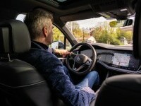 Volkswagen va folosi datele de senzori și imaginile provenite de la mașinile clienților din România. Ce înseamnă asta