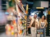 Un gigant din Malaezia se extinde în România. Oferă salarii nete și de 7.500 lei pe lună