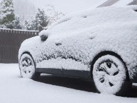 ”Oare ar trebui să încălzesc mașina înainte de a conduce pe temperaturi foarte mici?”. Iată ne sfătuiesc experții americani