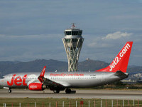 Un avion a decolat spre Spania fără zeci de pasageri. Oamenii au rămas blocați pe scările unui terminal din aeroport