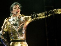 Cizmele lui Michael Jackson s-au vandut cu 10.000 de euro!