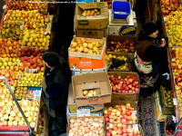 Peste 130 kg de legume si fructe confiscate de politistii clujeni
