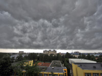 Faleza Dunarii, surpata dupa vijelii. Care sunt cele mai afectate orase dupa furtunile de luni