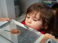 Nu incercati sa va impacati copilul cu o prajitura. Riscurile comportamentului dependent