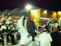 Doi tineri din Israel, nevoiti sa fuga de la propria nunta, din cauza rachetelor Hamas ce explodau deasupra lor. VIDEO