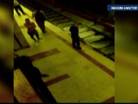 Un barbat s-a aruncat in fata metroului, in statia Crangasi. Din cauza ranilor grave, a murit la Spitalul Universitar