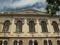 Cei mai buni profesori de economie romani care predau la universitati de prestigiu din lume se reunesc la Cluj