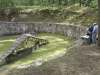 Un tunel folosit de evrei ca sa scape de nazisti a fost descoperit intr-o padure din Lituania. Secretul pe care il ascunde