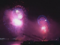 Americanii, sarbatoare de ''Ziua Independentei'' cu parade, focuri de artificii si concursuri de mancat hot-dog