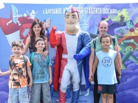 (P) Caravana Zambeste Romania ajunge in Mamaia. Capitanul Aquafresh continua sa recruteze Agenti 00Carii