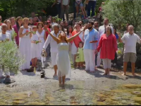 Zile de festival in Grecia. Sute de greci pornesc intr-un pelerinaj spre radacinile culturii lor, la poalele Muntelui Olimp