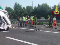 Noua oameni au fost raniti intr-un grav accident din Italia. Traficul pe autostrada a fost inchis aproape 4 ore