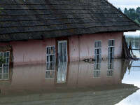 Proiect de lege: Românii care îşi pierd locuinţele în urma unei calamităţi își vor păstra calitatea de proprietar