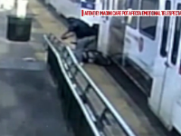 Bărbat târât de tramvai. Vatmanul l-a observat după ce a rămas în urmă, pe șine