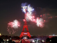 Artificii impresionante, la Paris, de Ziua Franței