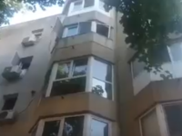 Trei răniţi, printre care un copil de 3 ani, după o explozie într-un bloc din Constanța