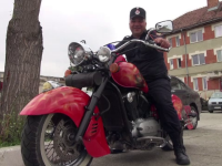 Motivul pentru care o motocicletă a devenit simbolul pompierilor din Neamț