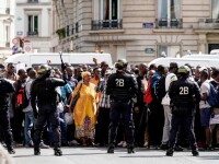 Protest al „vestelor negre” la Panteonul din Paris. Ce nemulțumiri au protestatarii. - 3
