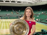 Simona Halep, noi imagini cu trofeul primit la Wimbledon. „Cu noul meu prieten” - 2