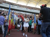 Simona Halep a prezentat trofeul de la Wimbledon - 4