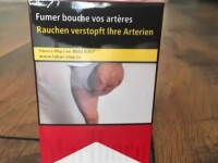 Descoperirea făcută de un albanez pe un pachet de țigări vândut în UE