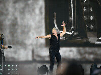 Scene incredibile la concertul Bon Jovi. Cum au văzut sute de persoane gratis spectacolul