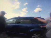 O mamă şi-a încuiat din greşeală fetiţele în maşină, într-o zi caniculară