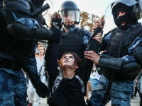 Peste 1.000 de persoane, arestate la Moscova - 5