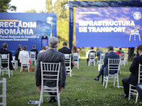 Evenimentul de lansare a Planului Naţional de Investiţii şi Relansare Economică, elaborat de Guvernul României, în București