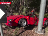 VIDEO. Un Ferrari în valoare de peste 2 milioane de dolari, distrus complet într-un accident